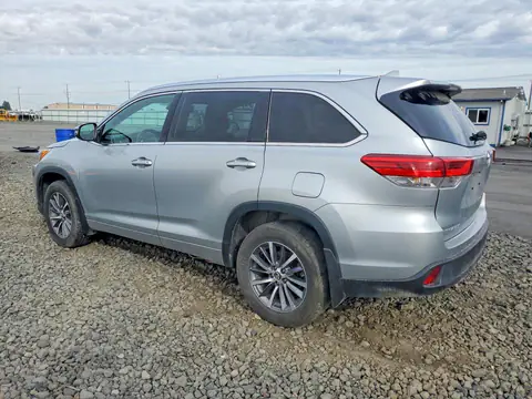5TDJZRFH7JS555506 — 2018 Toyota Highlander, фото 2 с аукциона Copart 30.09.2026, Передняя часть