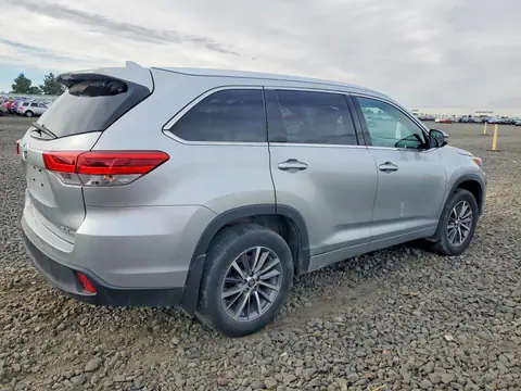 5TDJZRFH7JS555506 — 2018 Toyota Highlander, фото 3 с аукциона Copart 30.09.2026, Передняя часть