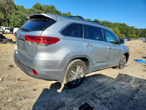 5TDJZRFH4JS846304 — 2018 Toyota Highlander, foto 3 de Copart, Parte delantera