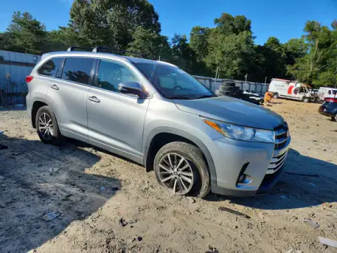 5TDJZRFH4JS846304 — 2018 Toyota Highlander, foto 4 de Copart, Parte delantera