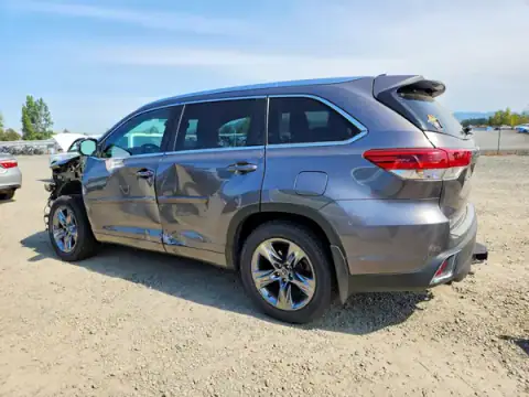 5TDDZRFH6JS890043 — 2018 Toyota Highlander, photo 2 from Copart, Front end