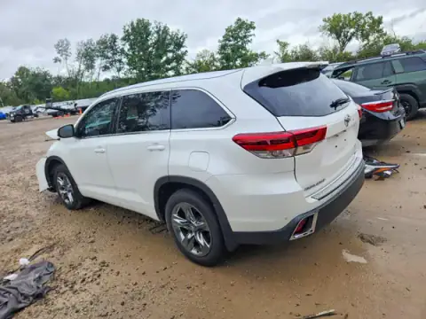 5TDDZRFH2JS832088 — 2018 Toyota Highlander, foto 2 de Copart 21.10.2026, Parte delantera