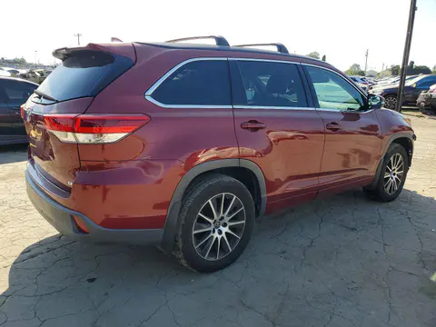 2018 Toyota Highlander VIN 5TDKZRFH7JS540041 фото 3