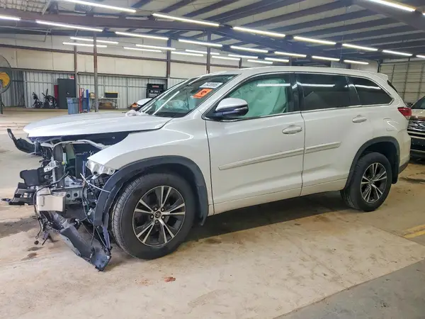 5TDBZRFH1JS812325 Toyota Highlander 2018 — повреждение Передняя часть, фото до ремонта