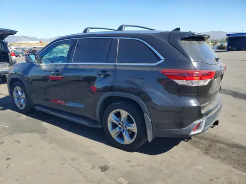 5TDYZRFH6JS287630 — 2018 Toyota Highlander, фото 2 з Copart 19.10.2026, Пожежа салону