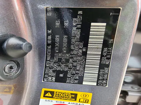 5TDZZRFH3JS254721 — 2018 Toyota Highlander, Pequeñas abolladuras y arañazos, fotos antes de reparar