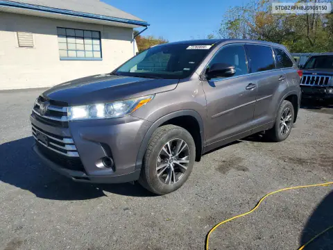 5TDBZRFH8JS905150 — 2018 Toyota Highlander, Pequeñas abolladuras y arañazos, fotos antes de reparar