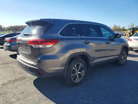 5TDBZRFH8JS905150 — 2018 Toyota Highlander, фото 3 з Copart, Незначні вм’ятини й подряпини
