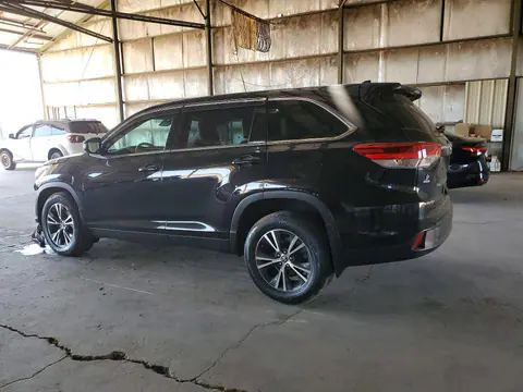 2019 Toyota Highlander VIN 5TDBZRFH4KS961104 фото 2