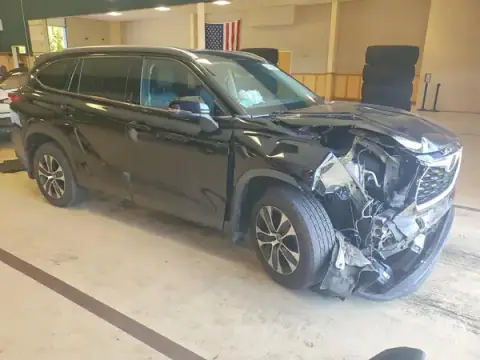 5TDGZRBH9LS033561 — 2020 Toyota Highlander, foto 4 de Copart 22.10.2026, Parte delantera