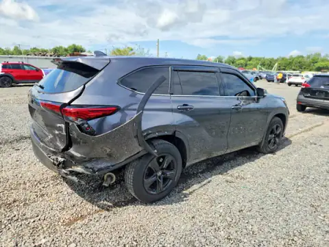 5TDBZRBH8MS154416 — 2021 Toyota Highlander, photo 3 from Copart 23.10.2026, Rear end