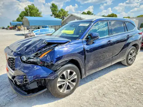 5TDGZRAH8MS069745 — 2021 Toyota Highlander, Parte delantera (Front End), fotos antes de reparar