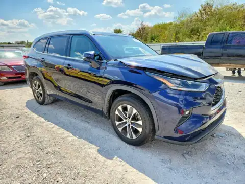 5TDGZRAH8MS069745 — 2021 Toyota Highlander, zdjęcie 4 z Copart, Przód