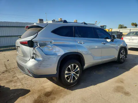 2021 Toyota Highlander VIN 5TDHZRAH7MS525738 фото 3