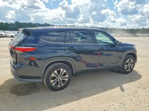 5TDGZRAH3MS516563 — 2021 Toyota Highlander, zdjęcie 3 z Copart 21.10.2026, Przód