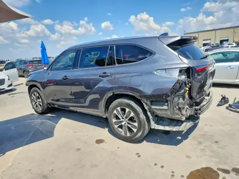 5TDGZRAH3MS518295 — 2021 Toyota Highlander, photo 2 from Copart, Hail