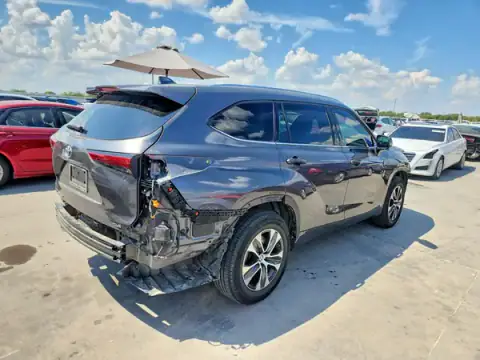 5TDGZRAH3MS518295 — 2021 Toyota Highlander, photo 3 from Copart, Hail