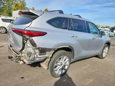5TDDZRBH5MS157475 — 2021 Toyota Highlander, zdjęcie 3 z Copart, Bok
