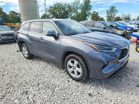 5TDBBRCH1MS529386 — 2021 Toyota Highlander, photo 4 from Copart 22.10.2026, Rear end