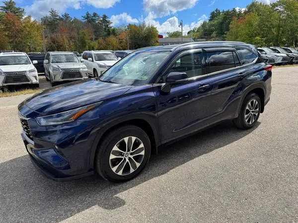 5TDGZRBH6MS553797 — 2021 Toyota Highlander, photo 2 from Copart 08.10.2026, Minor dents and scratches