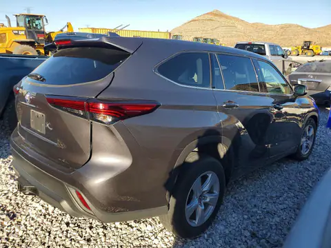 5TDCZRAH6MS522467 — 2021 Toyota Highlander, ფოტო 3, Copart 26.10.2026, წინა ნაწილი