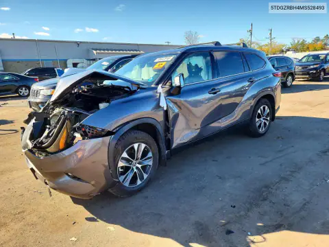 5TDGZRBH4MS528493 Toyota Highlander 2021 — Front end damage, before-repair photo