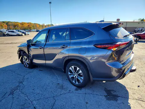 5TDKDRBH2SS588231 — 2025 Toyota Highlander, photo 2 from Copart, Front end
