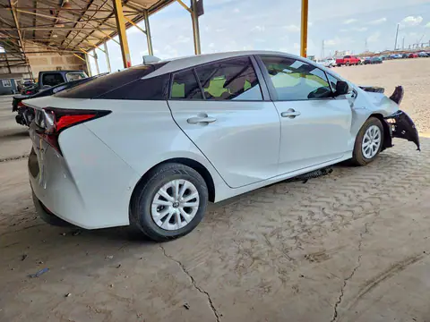 JTDKAMFU1M3127528 — 2021 Toyota Prius, photo 3 from Copart 14.10.2026, Front end
