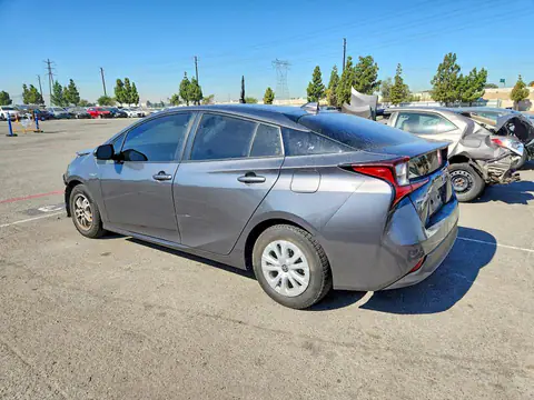 JTDKAMFU4M3135817 — 2021 Toyota Prius, фото 2 с аукциона Copart 29.09.2026, Передняя часть