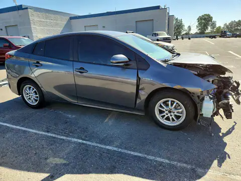 JTDKAMFU4M3135817 — 2021 Toyota Prius, фото 4 с аукциона Copart 29.09.2026, Передняя часть