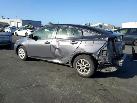 JTDKAMFU0M3145762 — 2021 Toyota Prius, photo 2 from Copart 19.10.2026, Rear end