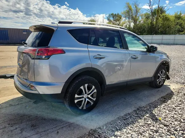 2T3ZFREV0GW285447 — 2016 Toyota RAV4, photo 3 from Copart 28.09.2026, Front end