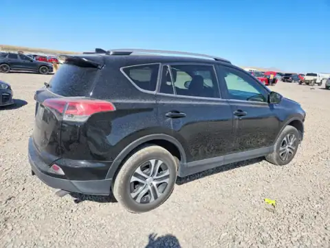 2T3ZFREV7HW377480 — 2017 Toyota RAV4, фото 3 з Copart 29.09.2026, Передня частина