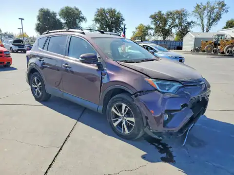 2T3RFREVXHW563207 — 2017 Toyota RAV4, фото 4 с аукциона Copart, ПЕРЕДНЯЯ ЧАСТЬ