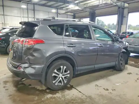2T3BFREV6HW567904 — 2017 Toyota RAV4, photo 3 from Copart, Front end