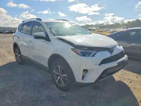 JTMRFREV4HD202987 — 2017 Toyota RAV4, photo 4 from Copart 28.09.2026, Front end
