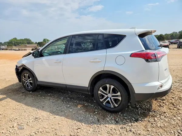 JTMZFREV4HJ720342 — 2017 Toyota RAV4, zdjęcie 2 z Copart, Przód