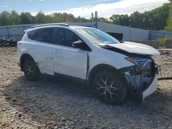 2T3JFREV4HW672629 — 2017 Toyota RAV4, zdjęcie 4 z Copart 30.09.2026, Przód
