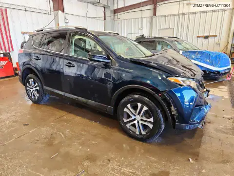 JTMZFREV6HJ711304 — 2017 Toyota RAV4, foto 4 de Copart 26.10.2026, Parte delantera