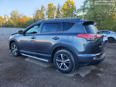 2T3ZFREV2JW470039 — 2018 Toyota RAV4, ფოტო 2, Copart, წინა ნაწილი