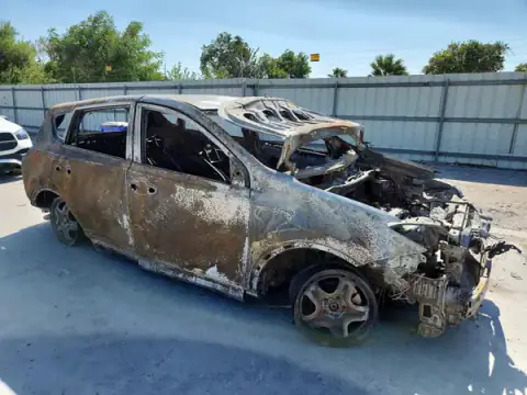 JTMZFREV8JJ169208 — 2018 Toyota RAV4, foto 4 de Copart 29.09.2026, Incendio