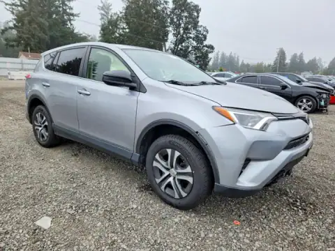 JTMZFREV7JJ158376 — 2018 Toyota RAV4, фото 4 з Copart, Передня частина