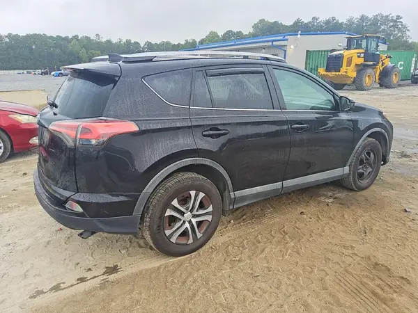 2T3ZFREV2JW415784 — 2018 Toyota RAV4, фото 3 с аукциона Copart 29.09.2026, Мелкие вмятины и царапины