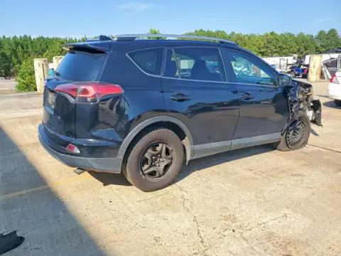 2T3ZFREV0JW508951 — 2018 Toyota RAV4, foto 3 de Copart, Parte delantera