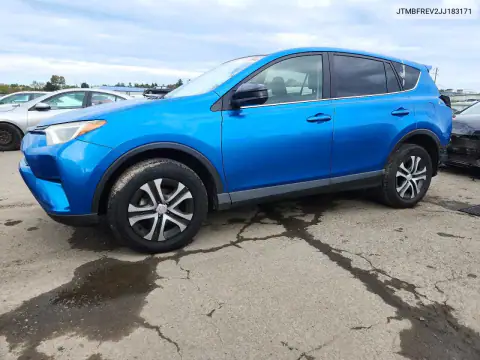 JTMBFREV2JJ183171 — 2018 Toyota RAV4, Задняя часть, фото до ремонта