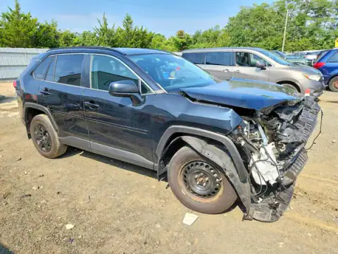 2T3F1RFV4LC071931 — 2020 Toyota RAV4, фото 4 з Copart 05.10.2026, Передня частина
