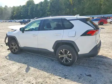 2T3H1RFVXLC067861 — 2020 Toyota RAV4, zdjęcie 2 z Copart 21.10.2026, Przód