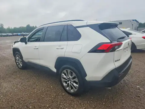 2T3R1RFV7MC156051 — 2021 Toyota RAV4, фото 2 з Copart 29.09.2026, Передня частина