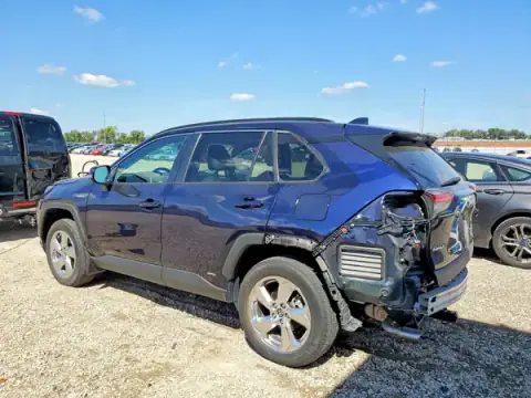 2T3B6RFV9MW019615 — 2021 Toyota RAV4, photo 2 from Copart 21.10.2026, Rear end
