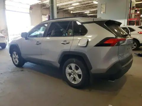 2T3P1RFV9MC188278 — 2021 Toyota RAV4, foto 2 de Copart, Lateral